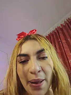 mila_curvy webcam