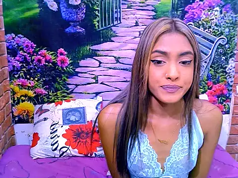 IndianPretty14u2Luv webcam