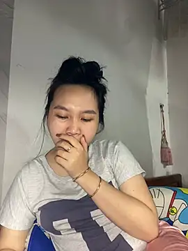 Almira6868 webcam