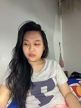 Almira6868 webcam