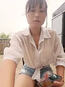 Linda-yiyi webcam