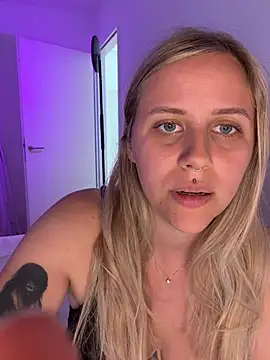 lunawolf21 live sex cam