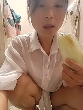 Linda-yiyi webcam