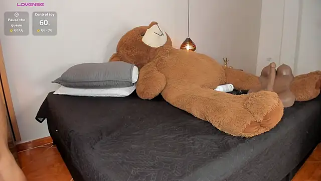 Iele - Trans webcam sex chat