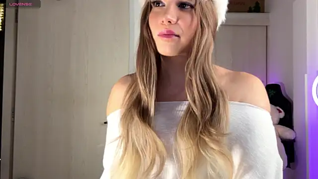 Isa_Pallmer Live Web Cam Show