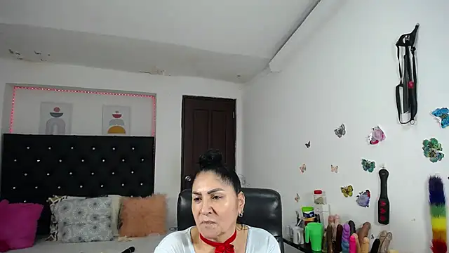 mature_bigboobs10 live cam on StripChat