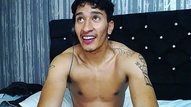Zayn_Moretti webcam