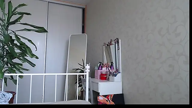 ShyEvaa webcam