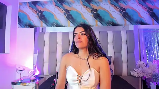 IsaDiiaz live cam on StripChat