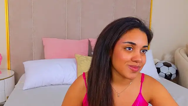 Luna_Cortier webcam