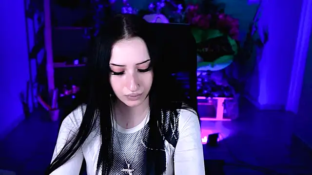 MonicaLowes webcam