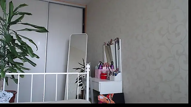 ShyEvaa webcam
