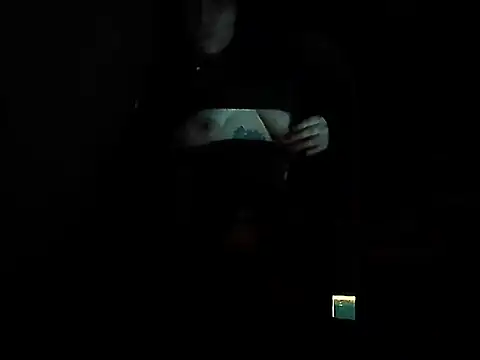 creepyh0e_ webcam