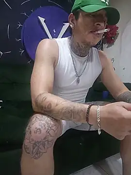 Valentino_DominusDirty webcam