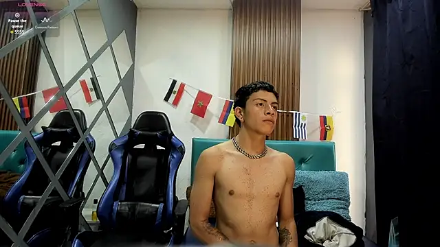 Mike_red webcam