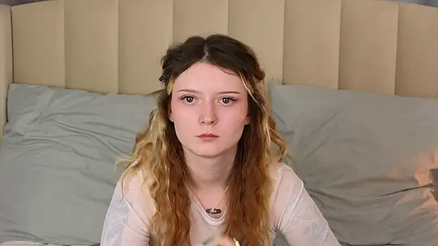 AlyssFrost webcam