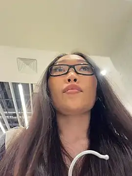 trytomakememoam webcam