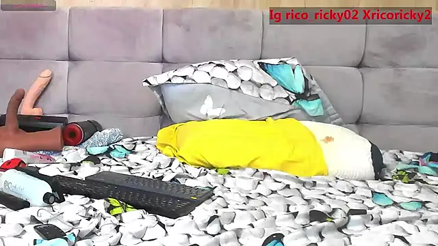 rico_ricky live cam on StripChat
