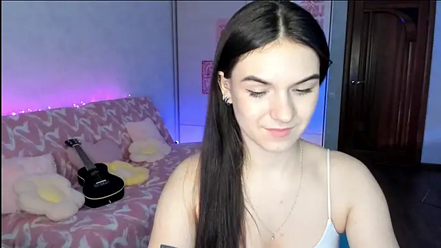luna_lust_212 live cam on StripChat