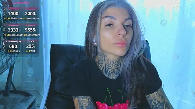 tattooedBabyy webcam