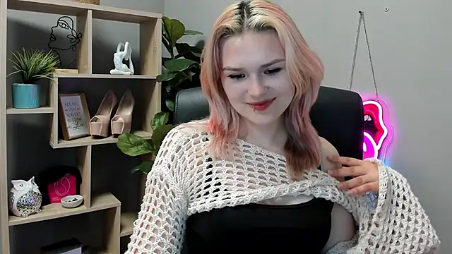 SweetLilyxo live cam on StripChat