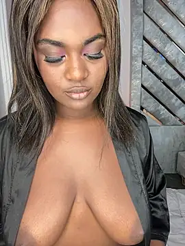 Noa_Adams webcam