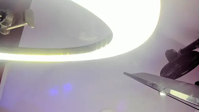 LittleeJaz webcam