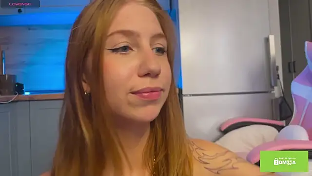 Veneloppalife live cam on StripChat