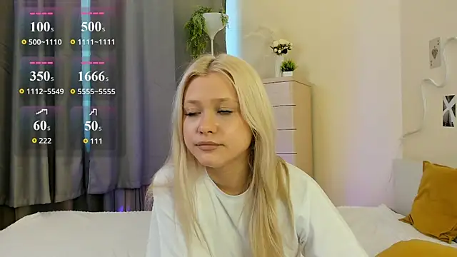 MidnightPoise live cam on StripChat