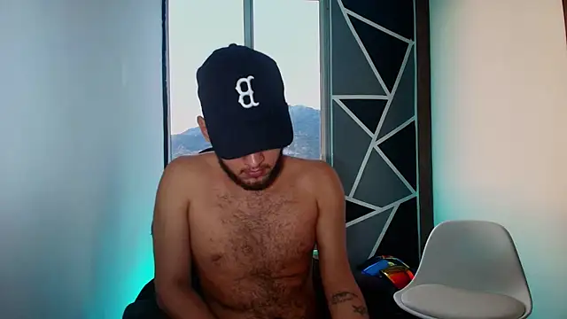 Sebolaz333 live cam on StripChat