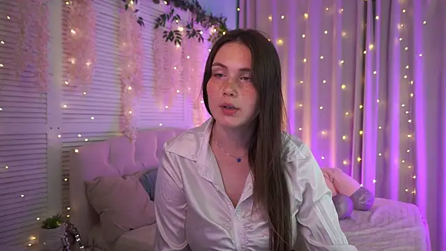 Live sex cam of BettyMarlowe