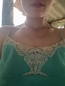 Aria_Maya webcam