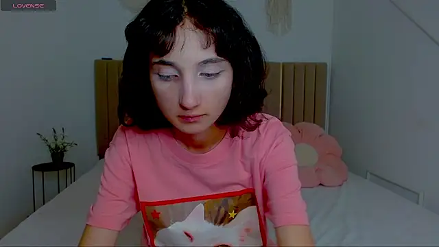Little_zoi webcam