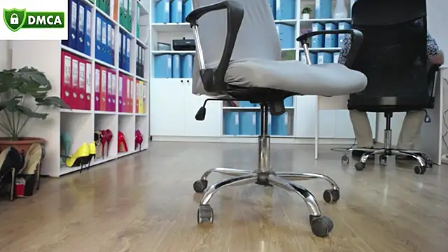 secret-office (G milf) - Bring me to orgasm ;)