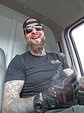 Beardedtattood Live Web Cam Show