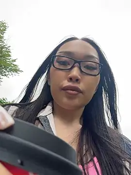trytomakememoam webcam