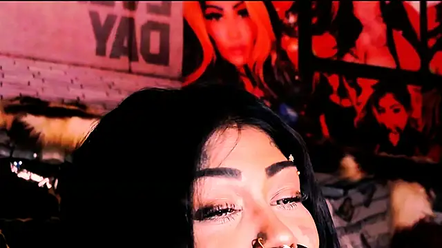 indian_dreamgirl webcam