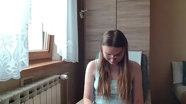 LooveELLYx live cam on StripChat
