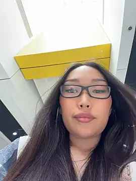 trytomakememoam webcam