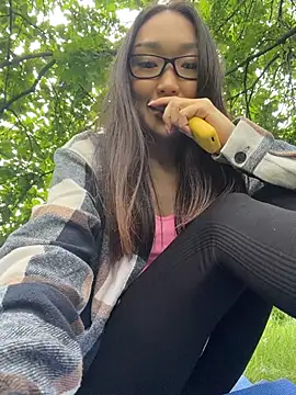 trytomakememoam webcam