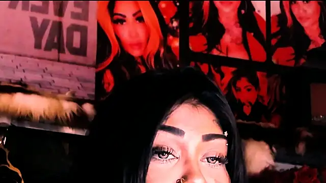 indian_dreamgirl webcam