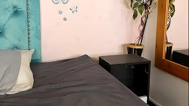 Charlie_Latino webcam