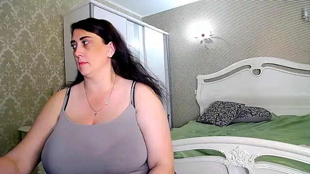 Evelyn_Shy webcam