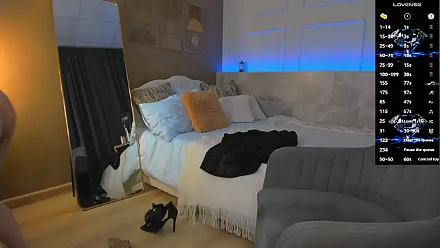 KylieMellow webcam