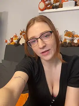 FinaFoxy live cam on StripChat