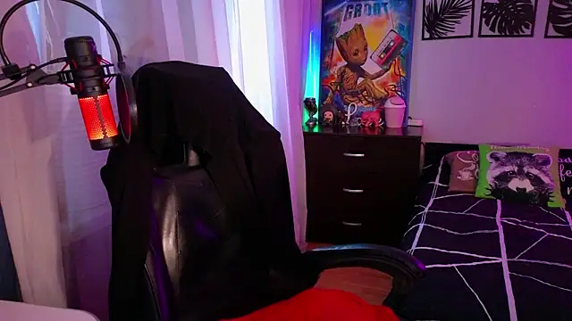 LadyLLS webcam