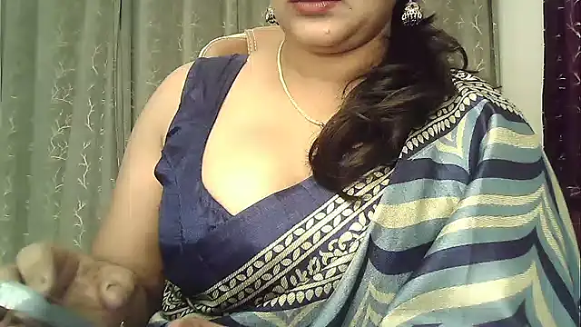 Spandana_Sweety live cam on StripChat