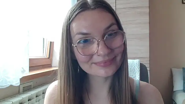 LooveELLYx webcam