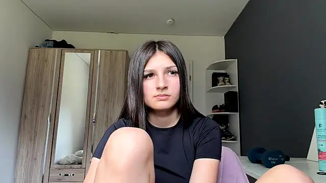 spanishrooter - SpanishRooter's free webcam - UK Sex Cams