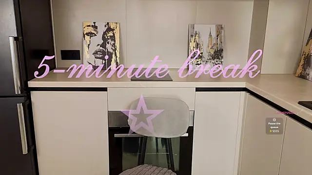 AnikaVelour webcam
